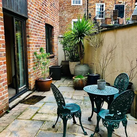 York's Grape Lane - Ground Floor
