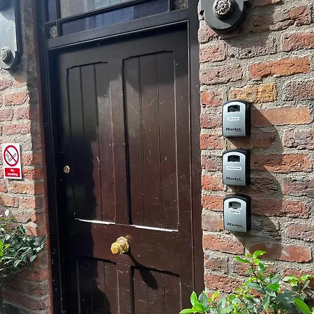 York's Grape Lane - Ground Floor *